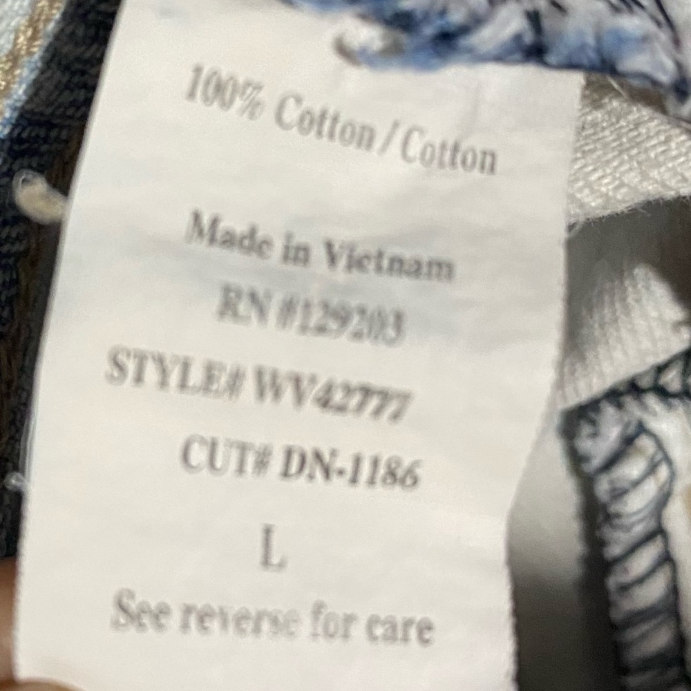 Forever 21 Blue and White Tie-Dye Cutoff Jean Shorts- Large - Picture 4 of 4